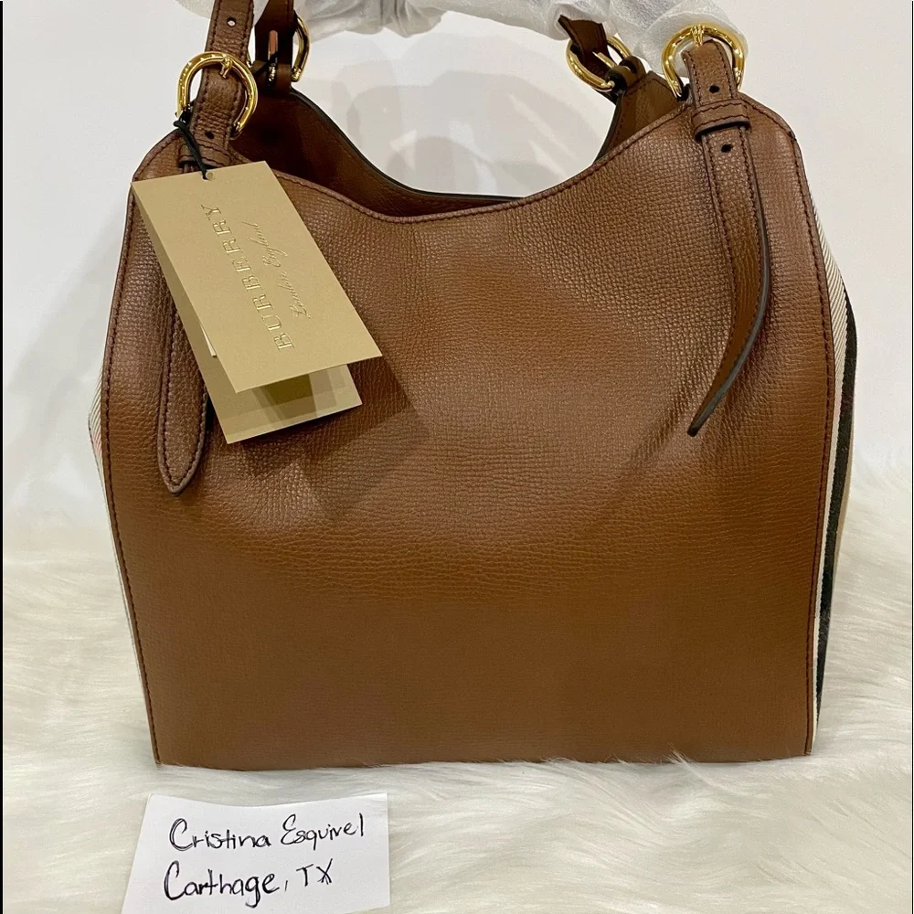 NWT Burberry tote Handbag - Picture 2 of 16